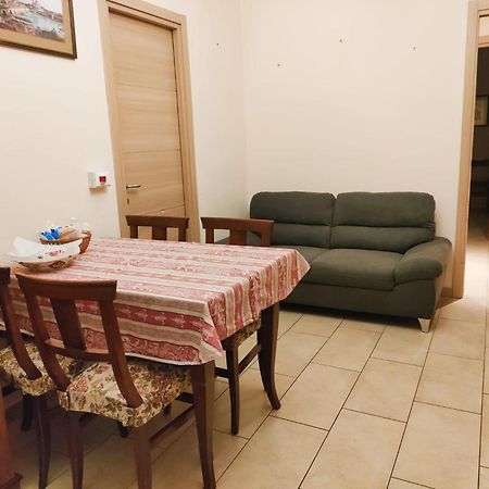 A Casa Di Anri Leilighet Torino Eksteriør bilde